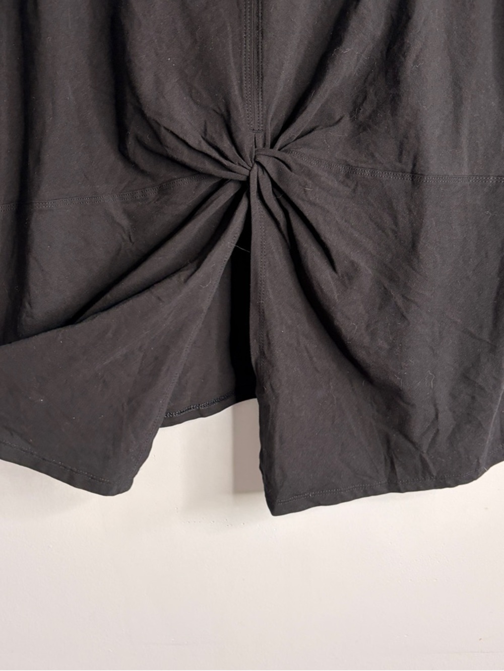 Athleta Outbound Twist Tee Black V-Neck Sleeveless Top - Picture 6 of 7